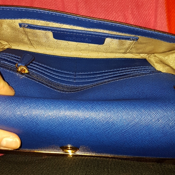 Michael Kors clutch - Picture 5 of 8